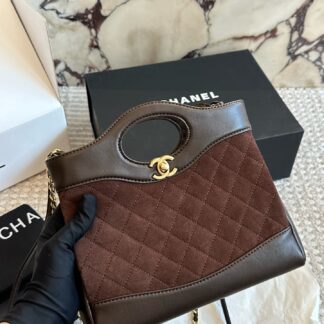 Chanel p160 24 22 OK Card Holder