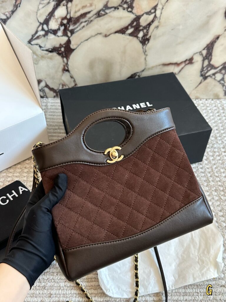 Chanel Black Card Holder 24 x 22 x 5 cm editorial product context 1