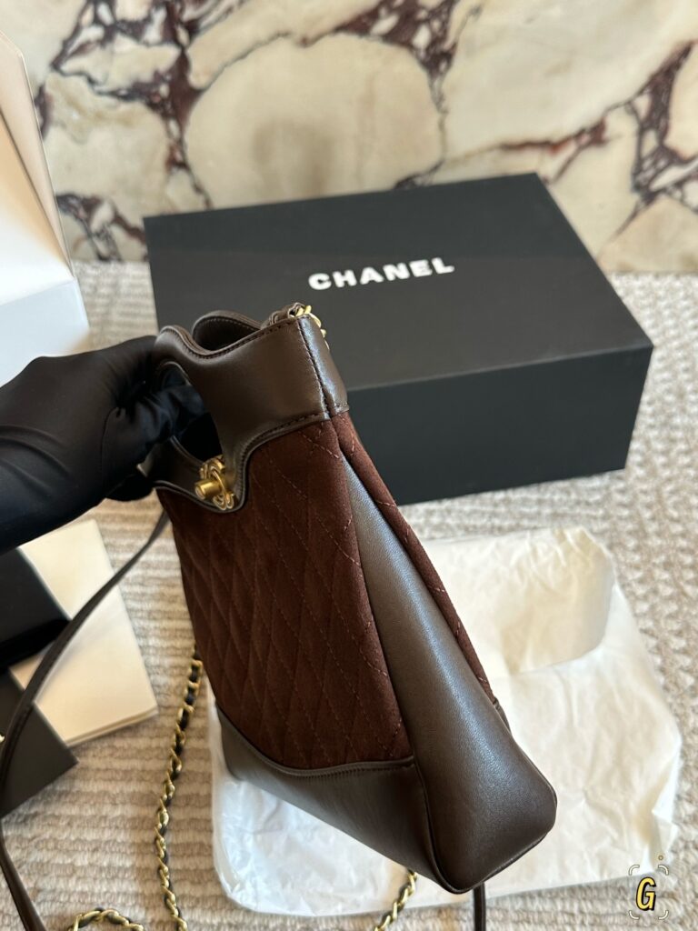 Chanel Black Card Holder 24 x 22 x 5 cm editorial product context 2