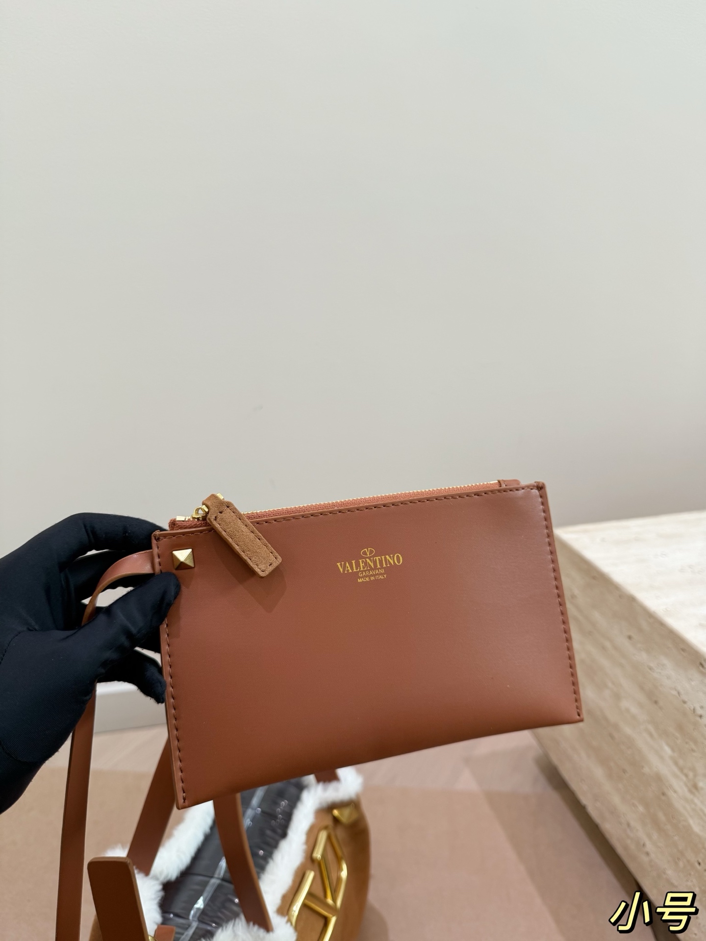 Valentino P215 37 24 tote bag