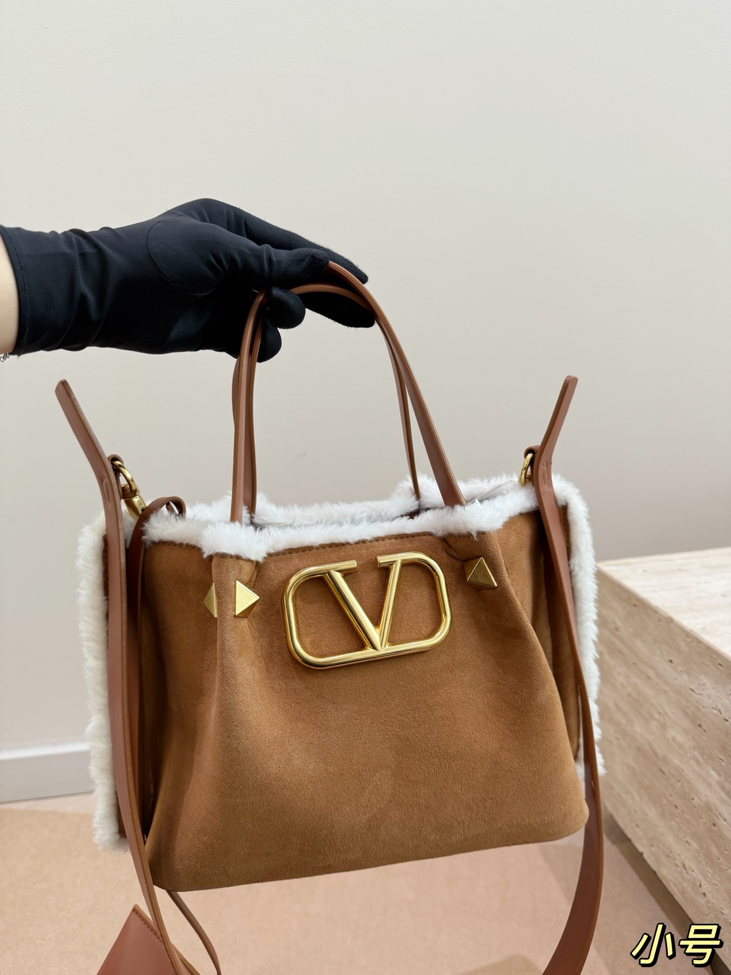 Valentino P215 37 24 tote bag