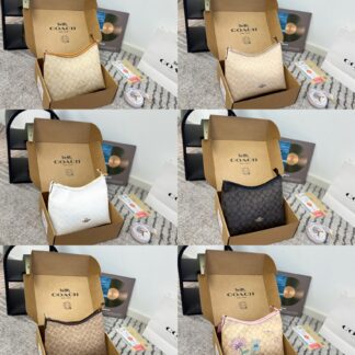 Coach P140 size 30 20 Laurel Bag