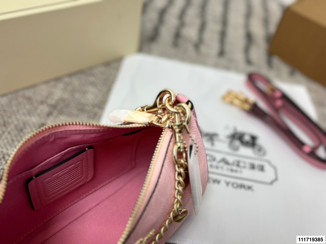 Coach P140 24 13 Crossbody Bag