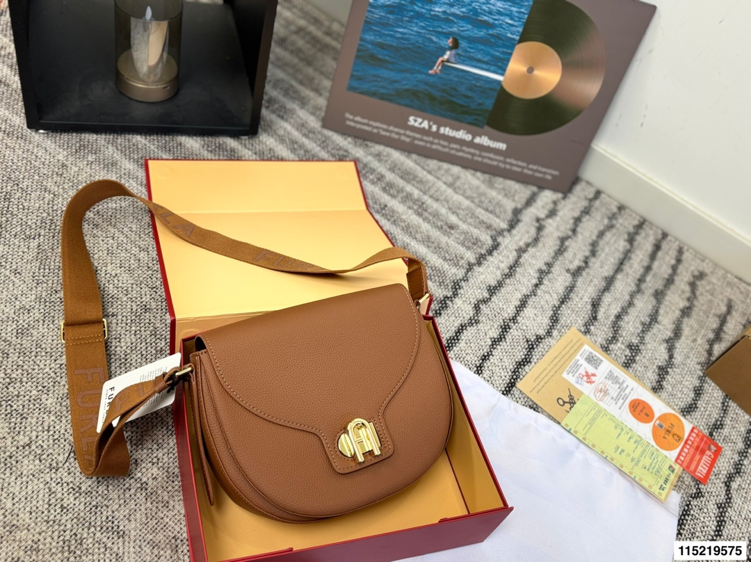 Luxury p160 24 20 FURLA Bag
