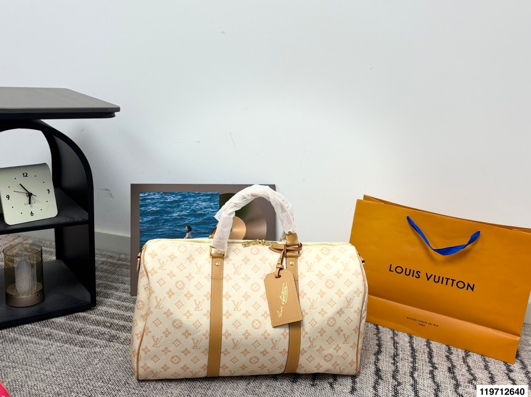 Louis Vuitton P165 130 45 25 Bag