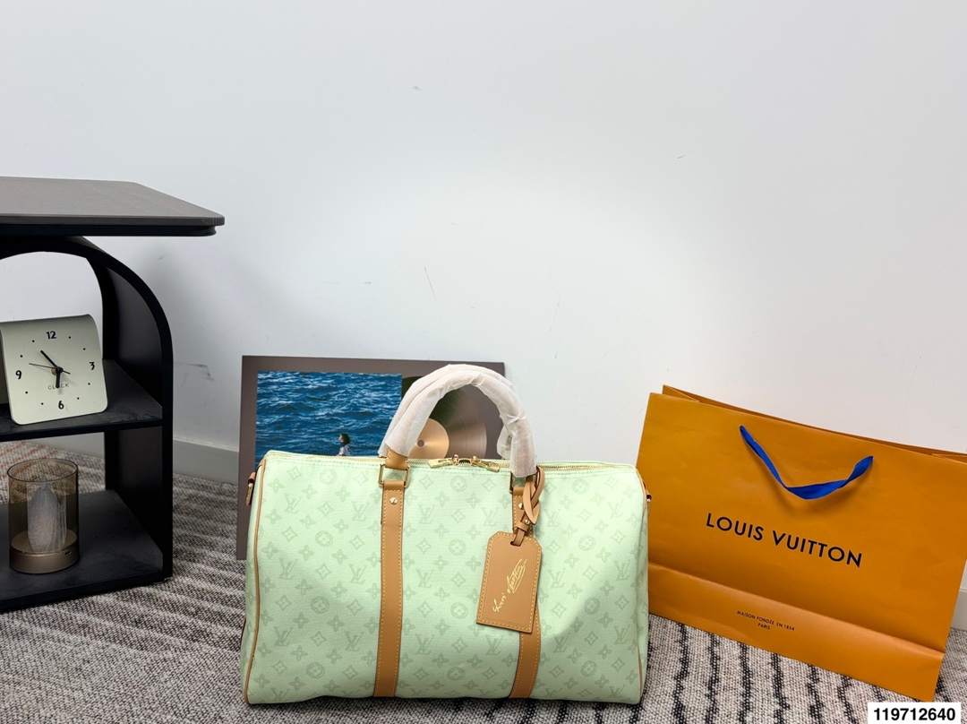 Louis Vuitton P165 130 45 25 Bag