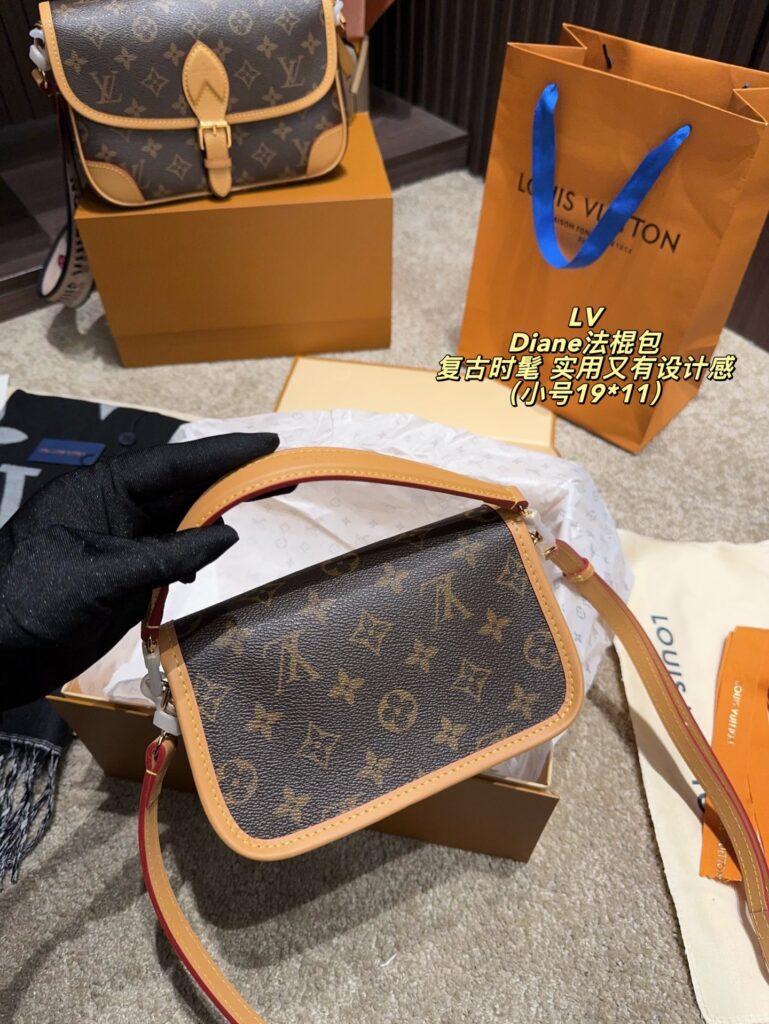 Louis Vuitton Small Calfskin Leather Scarf 25 x 15 cm editorial product context 3