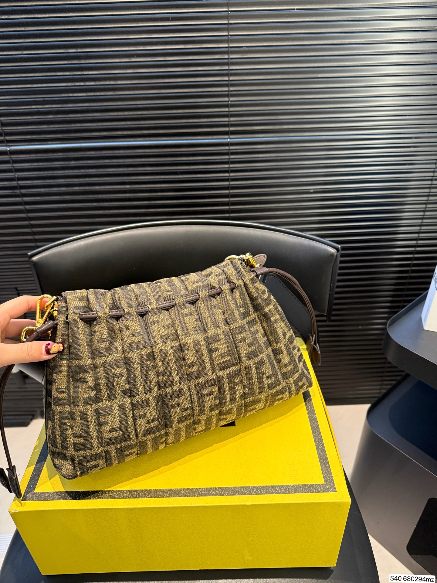 Fendi P235 FF 29 20 Bag