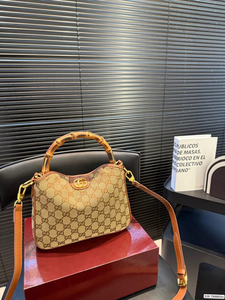 Gucci Dna Bag editorial product context 2