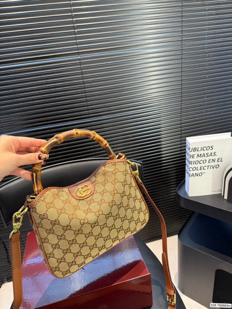 Gucci Dna Bag editorial product context 3