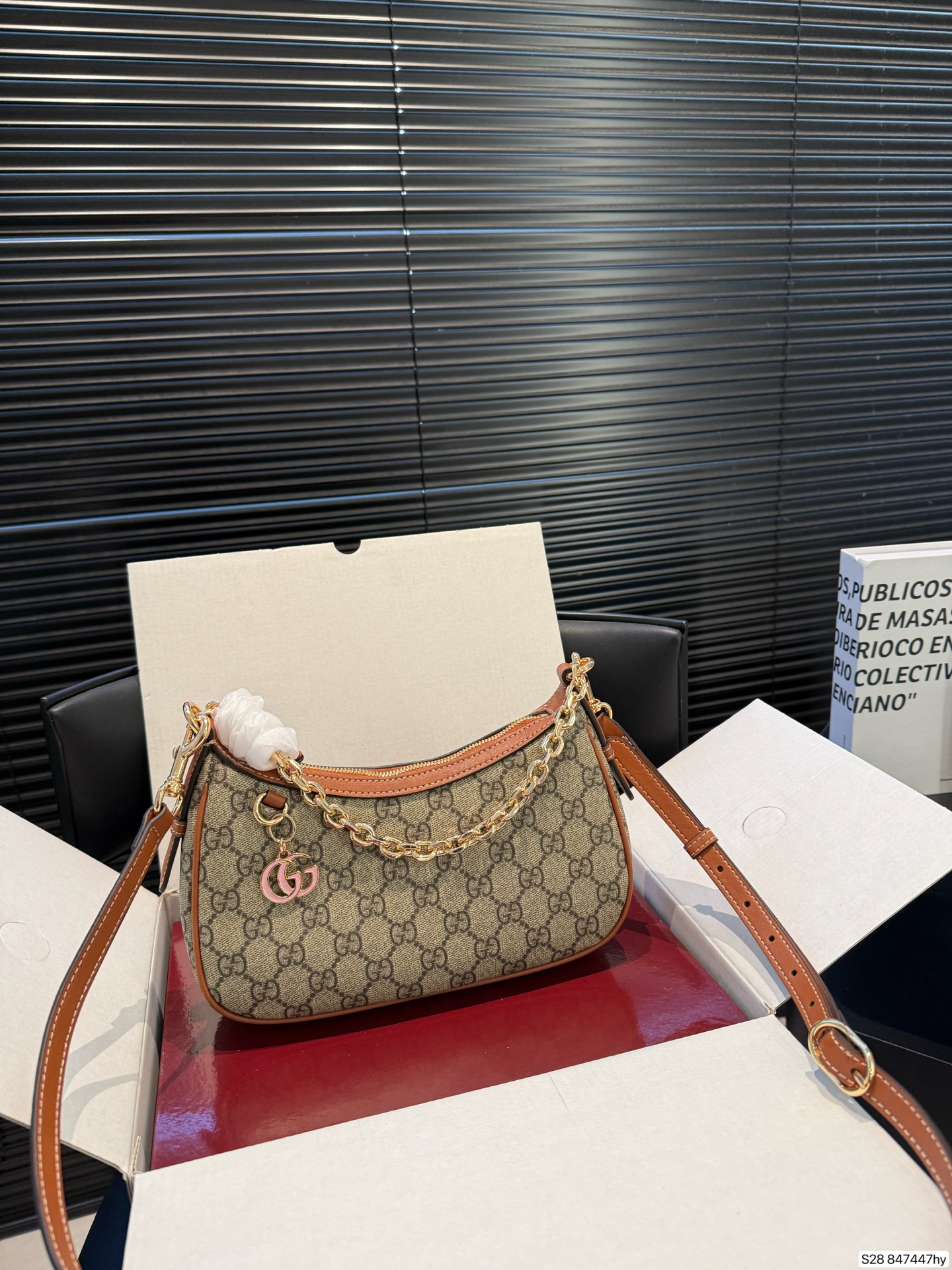 Gucci P175 GG Emblem 24 12 Bag Canvas