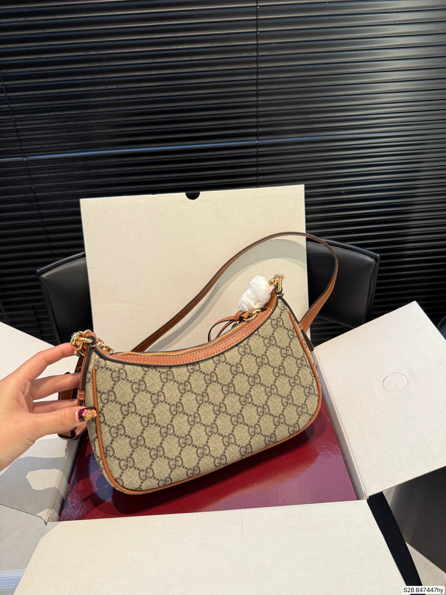 Gucci P175 GG Emblem 24 12 Bag Canvas