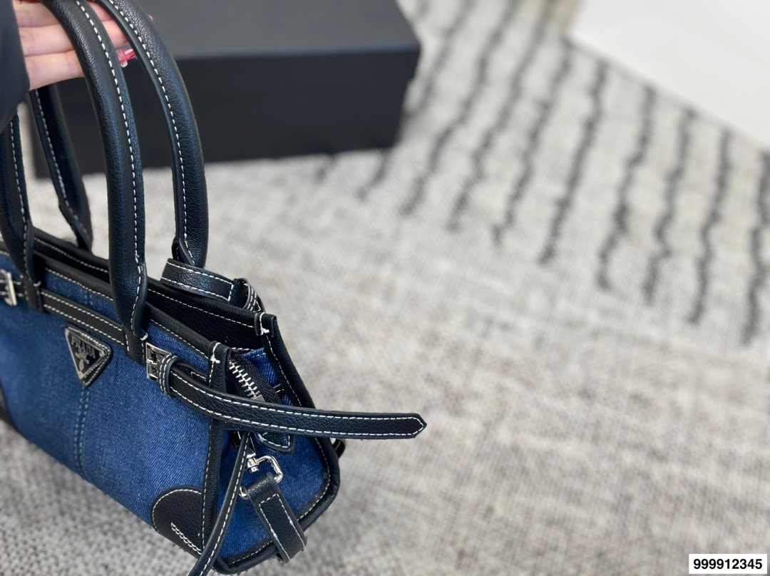Prada p140 LUS soft 24 Crossbody Bag