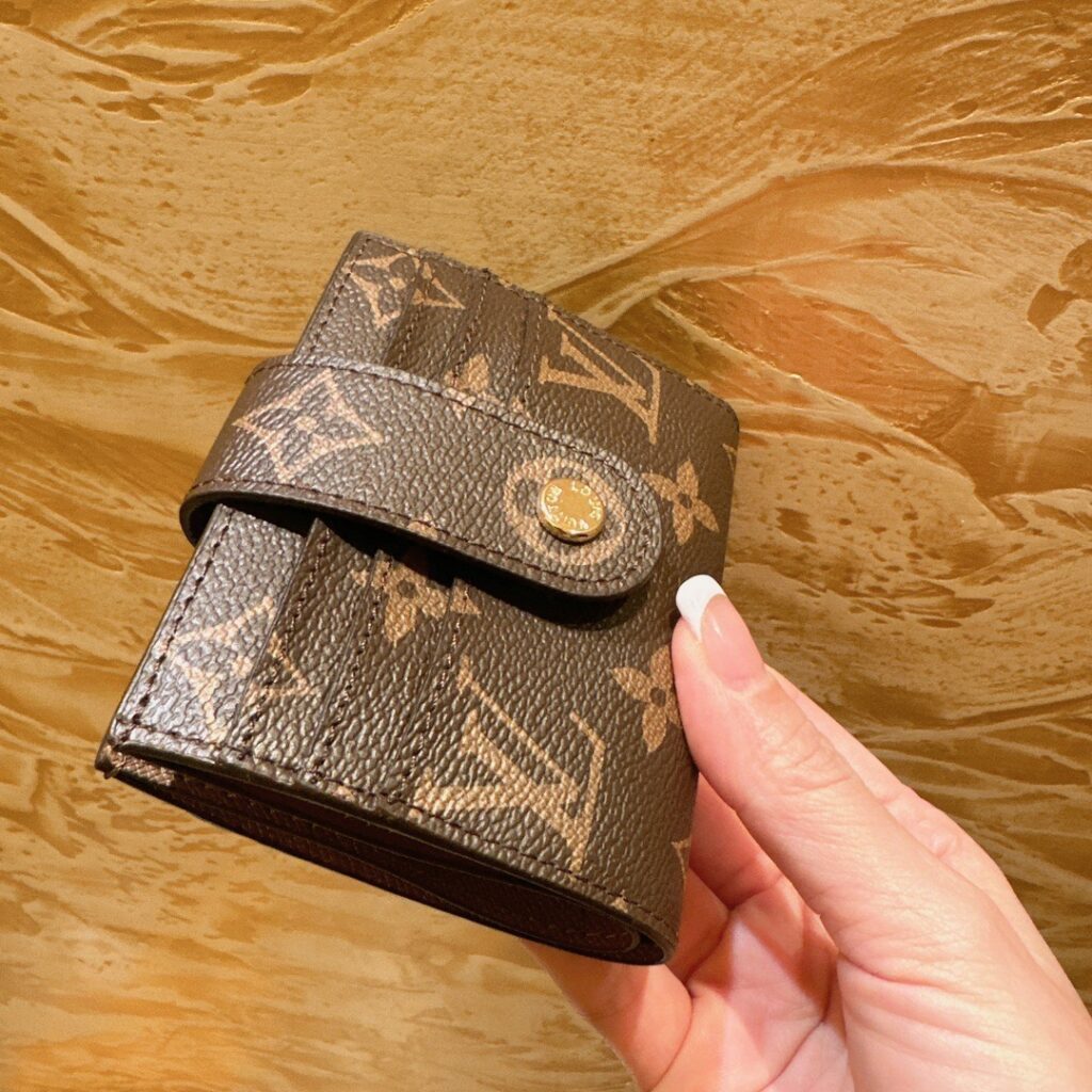 Louis Vuitton 12 Brown Card Holder 9 x 9 cm editorial product context 2