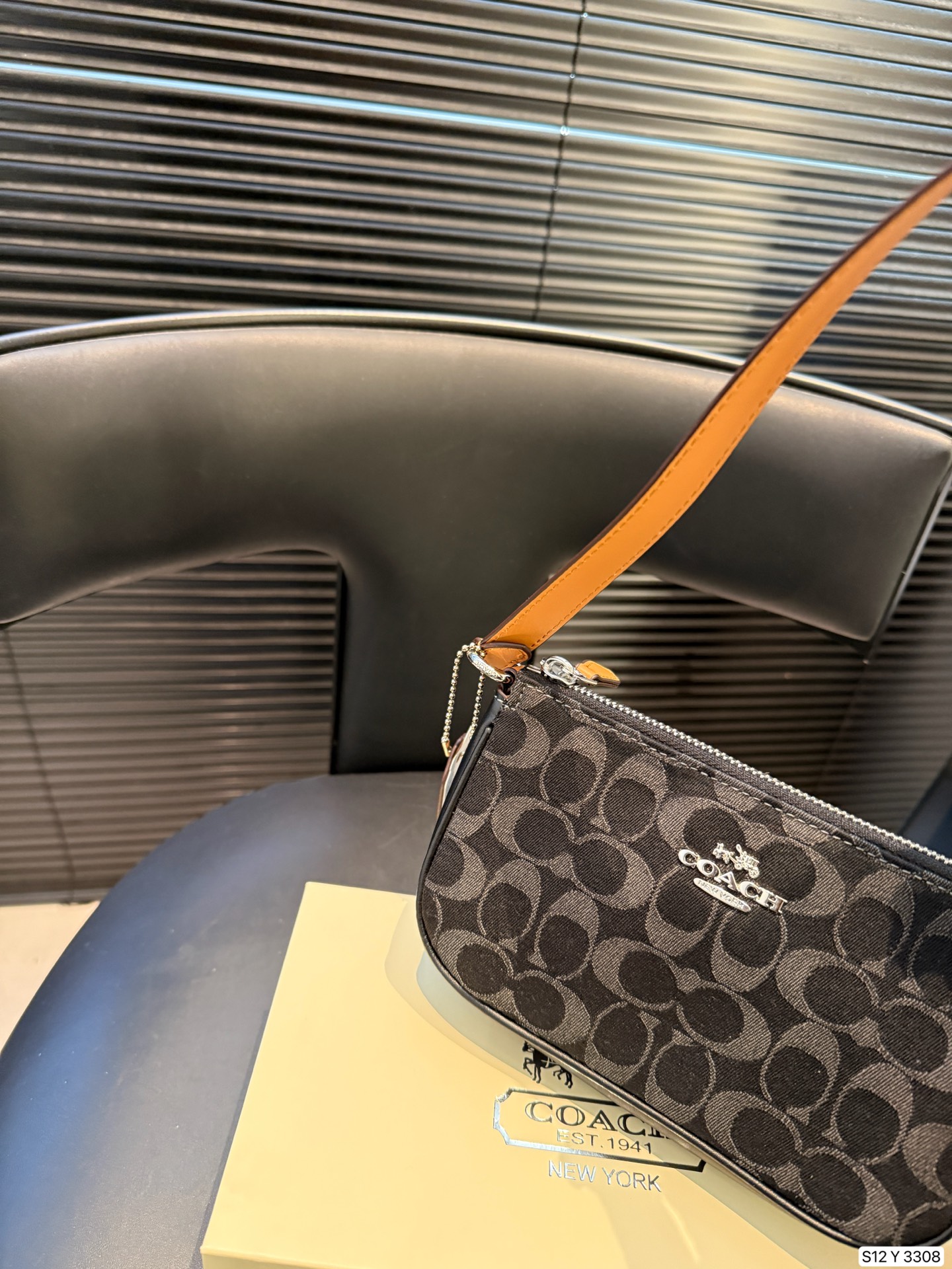 Coach P95 19 11 Y3308 Crossbody Bag