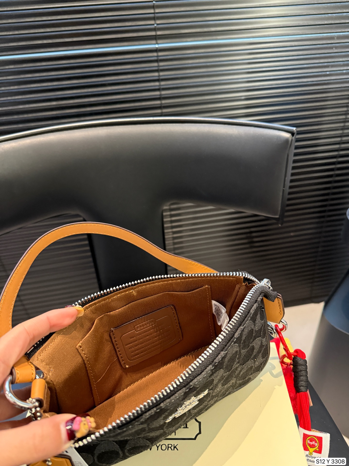 Coach P95 19 11 Y3308 Crossbody Bag