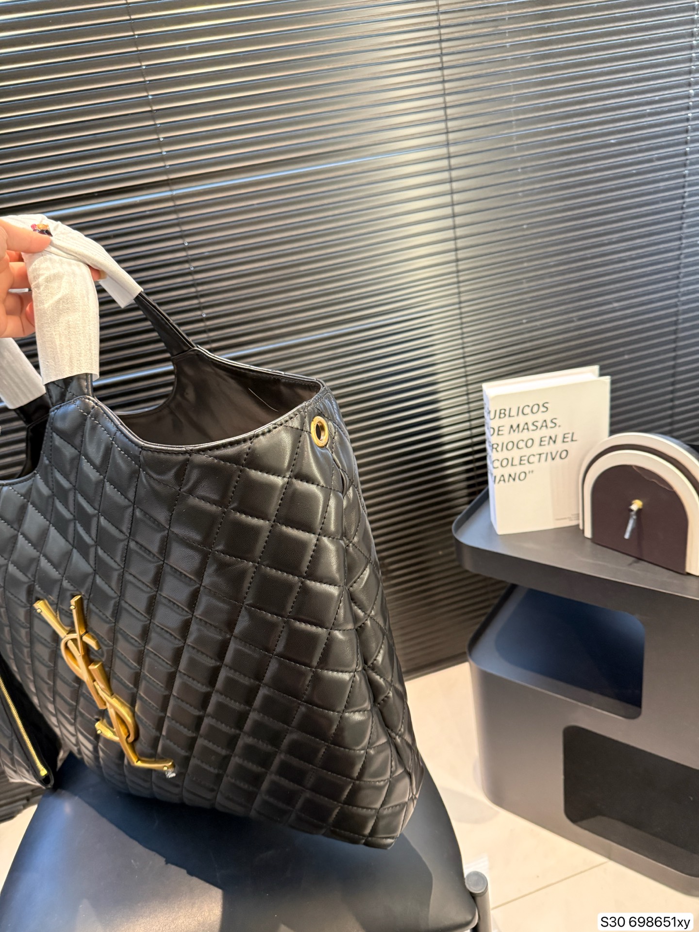 Saint Laurent P185 ICARE 37 40 Tote Bag