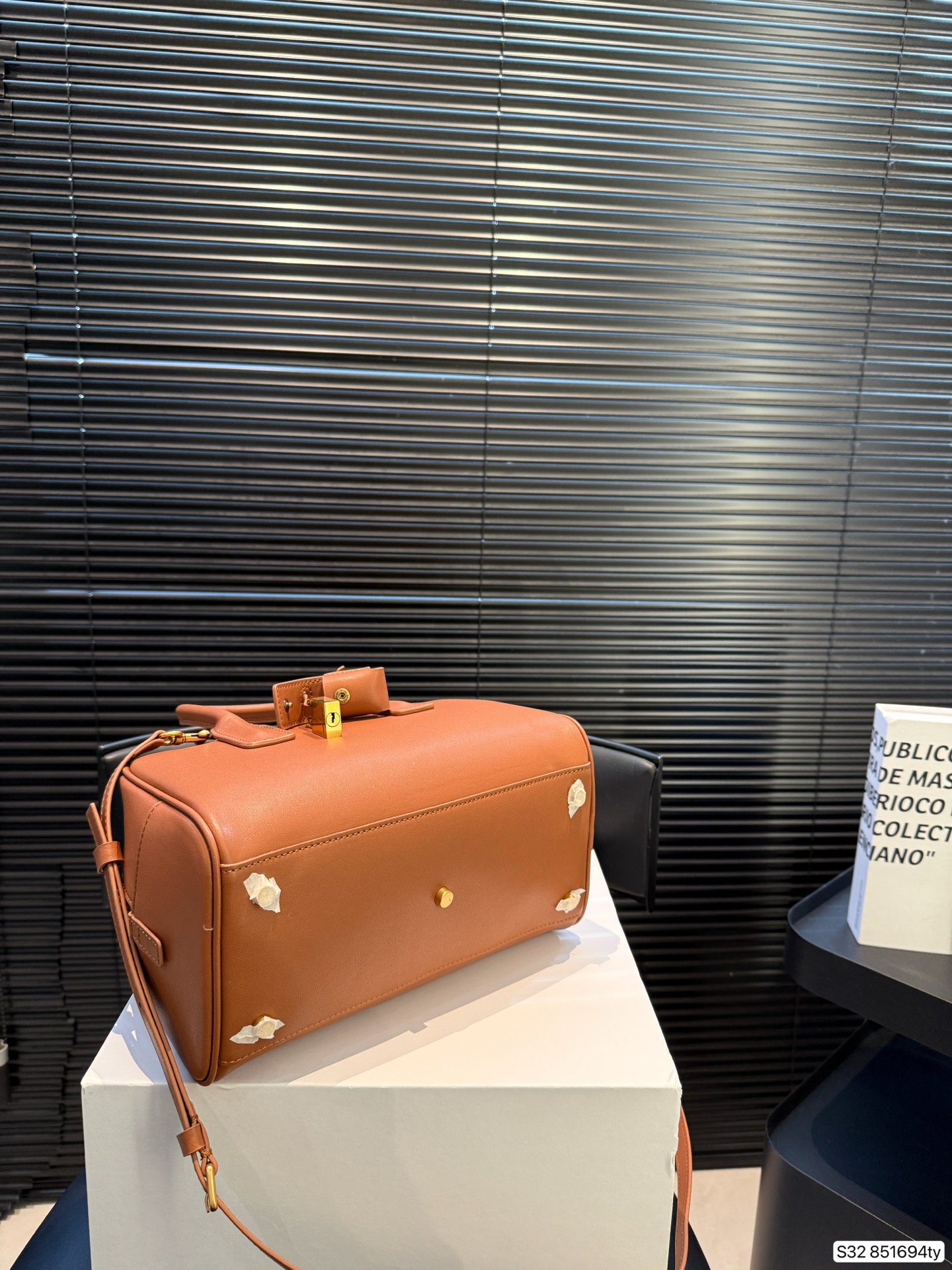 Saint Laurent P195 25 17 Bag