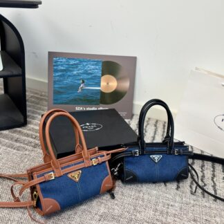 Prada p140 LUS soft 24 Crossbody Bag