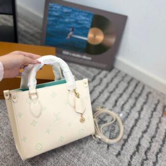 Louis Vuitton p110 Onthego VLL litton Logo Tote Bag