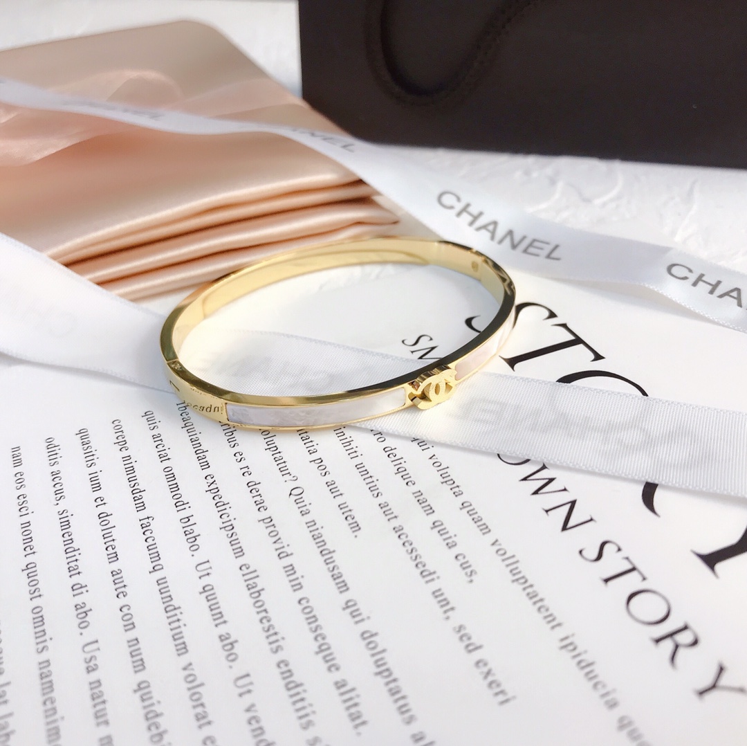 Designer S067 Bracelet