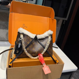 Louis Vuitton p155 Carryall Monogram Bag Leather