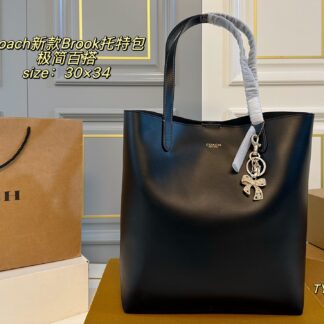 Coach P145 size 30 34 Brook Tote Bag