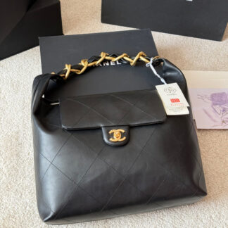Chanel p150 Hobo 2025 A4 35 Handbag