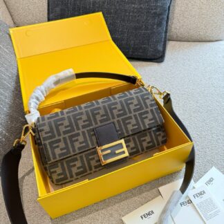 Fendi p165 Bag 28 cm