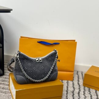 Louis Vuitton p190 vintage 27 Crossbody Bag 27 x 9