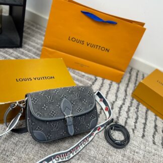 Louis Vuitton p190 LvDiane 25 15 Handbag