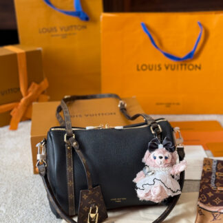 Louis Vuitton p305 Express 25 Crossbody Bag 15 cm