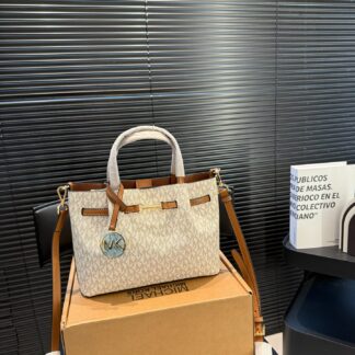 Designer P135 MK 24 18 3726 Mini Clutch