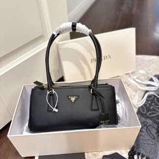 Prada P175 31 14 12 Clutch