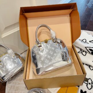 Louis Vuitton p100 p105 alma Bag 18 cm