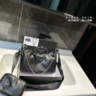Prada p160 Hold 23 12 Shoulder Bag