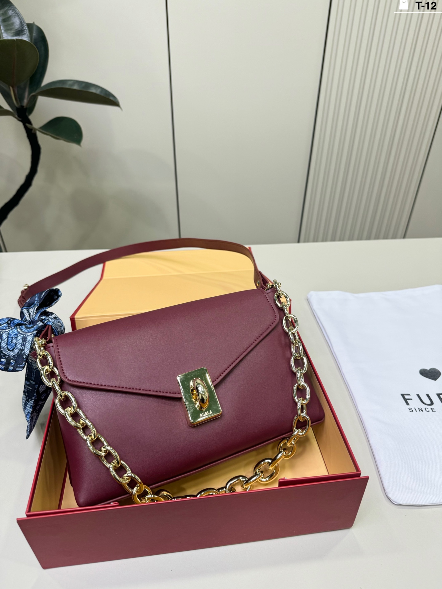 Designer Furla Meridiana p150 Crossbody Bag