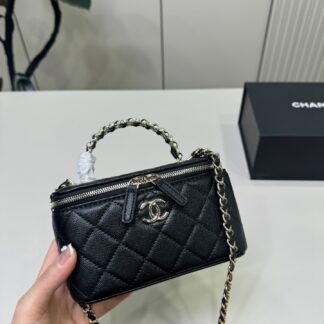 Chanel p130 347 17 10 Bag 17 x 10 cm