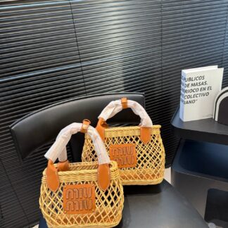 Miu Miu P160 P155 23 18 15 8826 Crossbody Bag