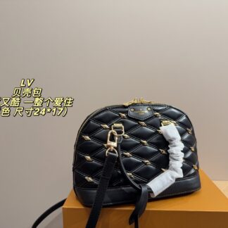 Louis Vuitton P185 24 17 Bag 24 x 17 cm