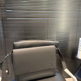 Louis Vuitton P125 32 27 Bag