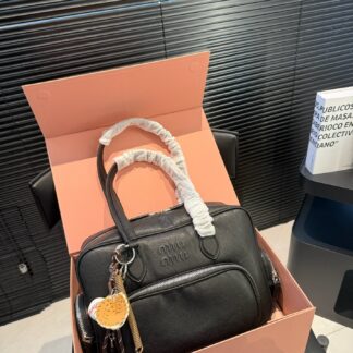 Miu Miu P175 30 20 8801 Crossbody Bag