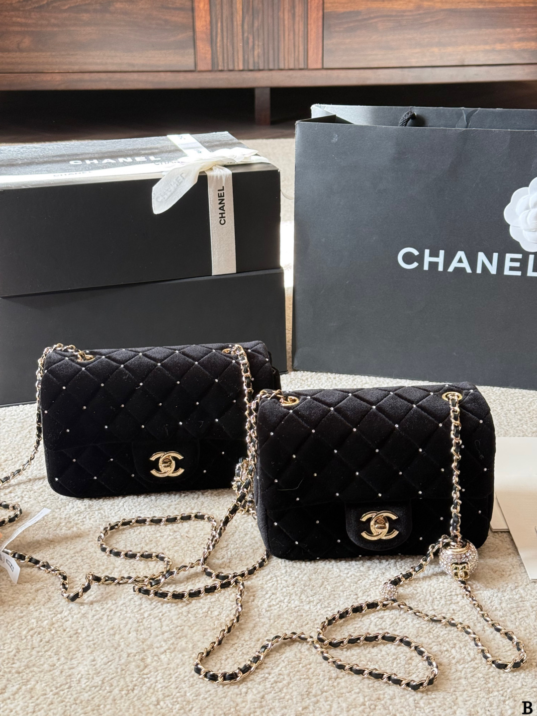 Chanel p235 p225 Arrival Bag 18 cm