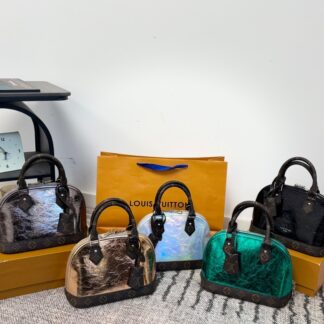 Louis Vuitton p135 25 17 Alma BB Bag 25 x