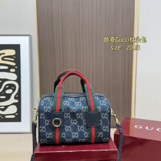 Gucci 105 20 13 Crossbody Bag 20 x 13 cm