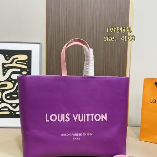Louis Vuitton 130 41 33 Tote Bag