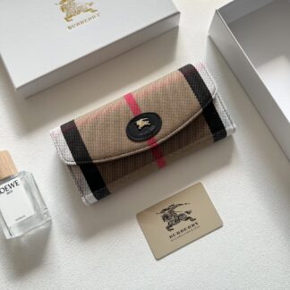 Burberry P90 X10 Bag 19 x 10 cm