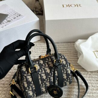Dior 160 Groove 50 60 17 Small Handbag