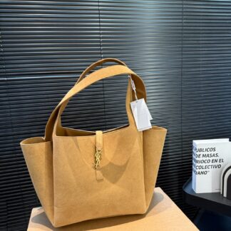 Saint Laurent P205 32 28 Tote Bag