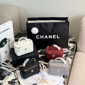 Chanel p155 logo X9 x8cm Bag 17 x 9.5 x